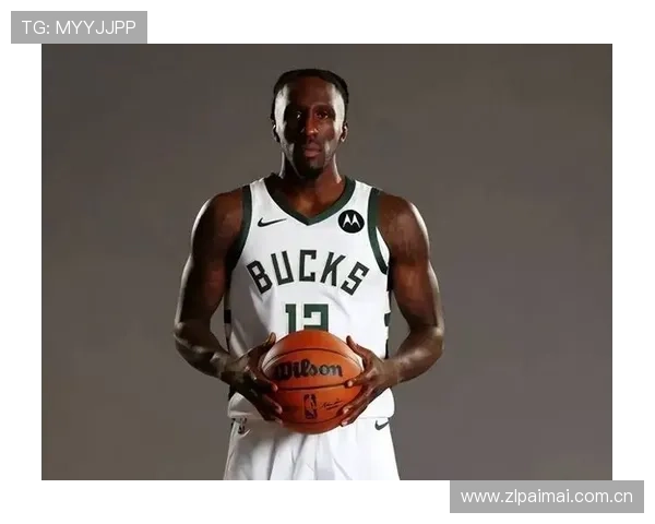 普林斯新赛季正式加盟雄鹿担任替补球员展现实力